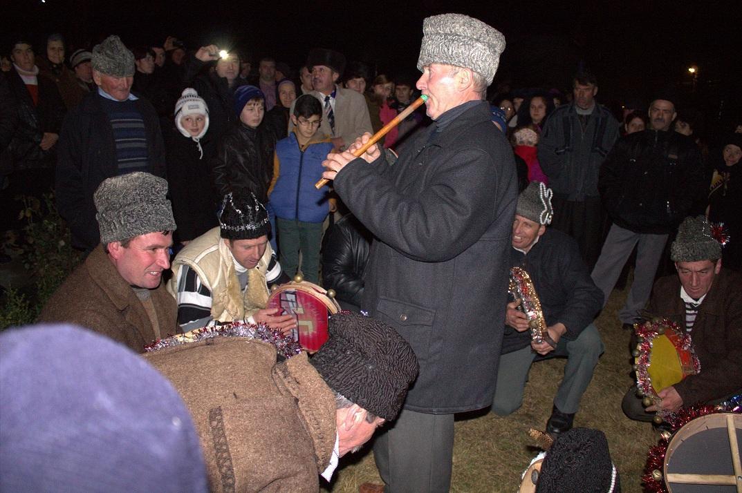 Ne bucura cu totii de trecerea in Noul An