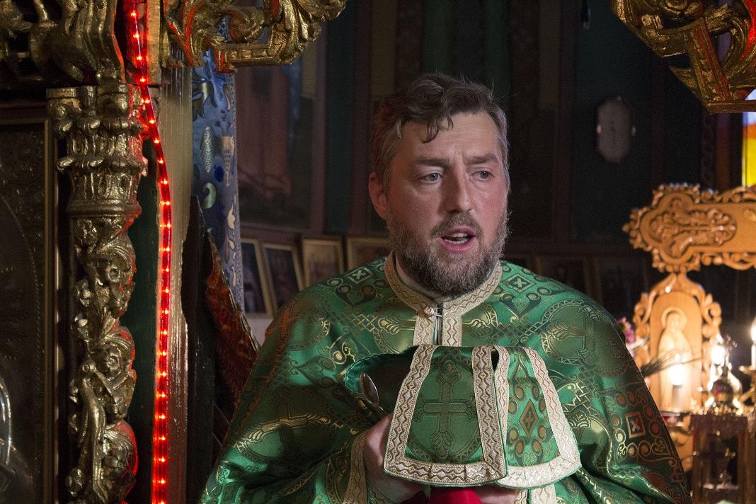 Cu frica de Dumnezeu apropiati-va...