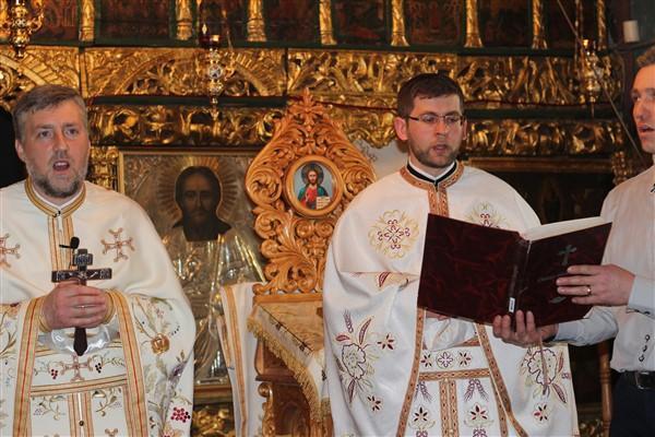 Slujba din prima zi de Paște