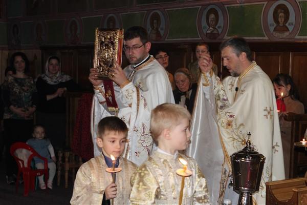 Slujba din prima zi de Paște