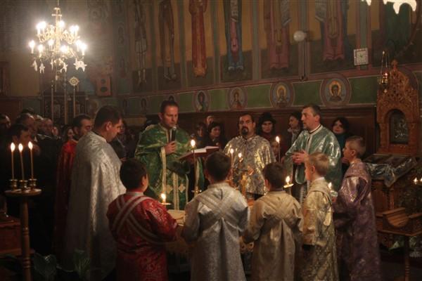 Preoții prezenți la rugăciunea de mulțumire