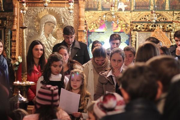 Ne place să cântăm din suflet pentru cei prezenți 