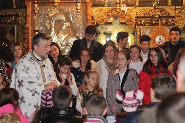 Și felicitările preotului pentru cor (meritate, bineînțeles)