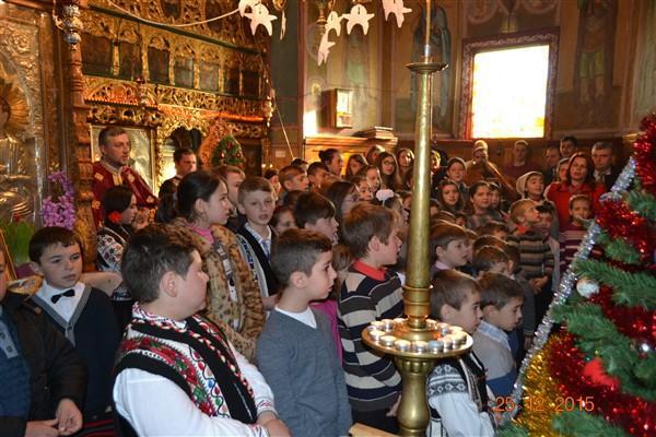 Vin colindători, sa-i primim cu drag Vin colindători, sa-i primim cu drag