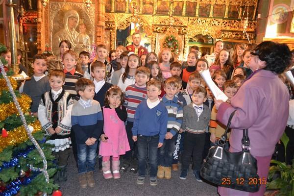 Vin colindători, sa-i primim cu drag Vin colindători, sa-i primim cu drag