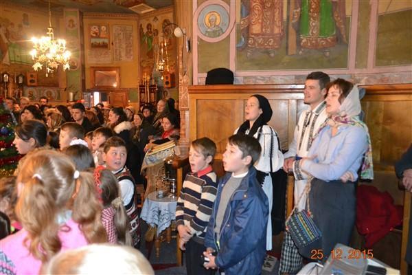 Colindăm, colindăm Colindăm, colindăm