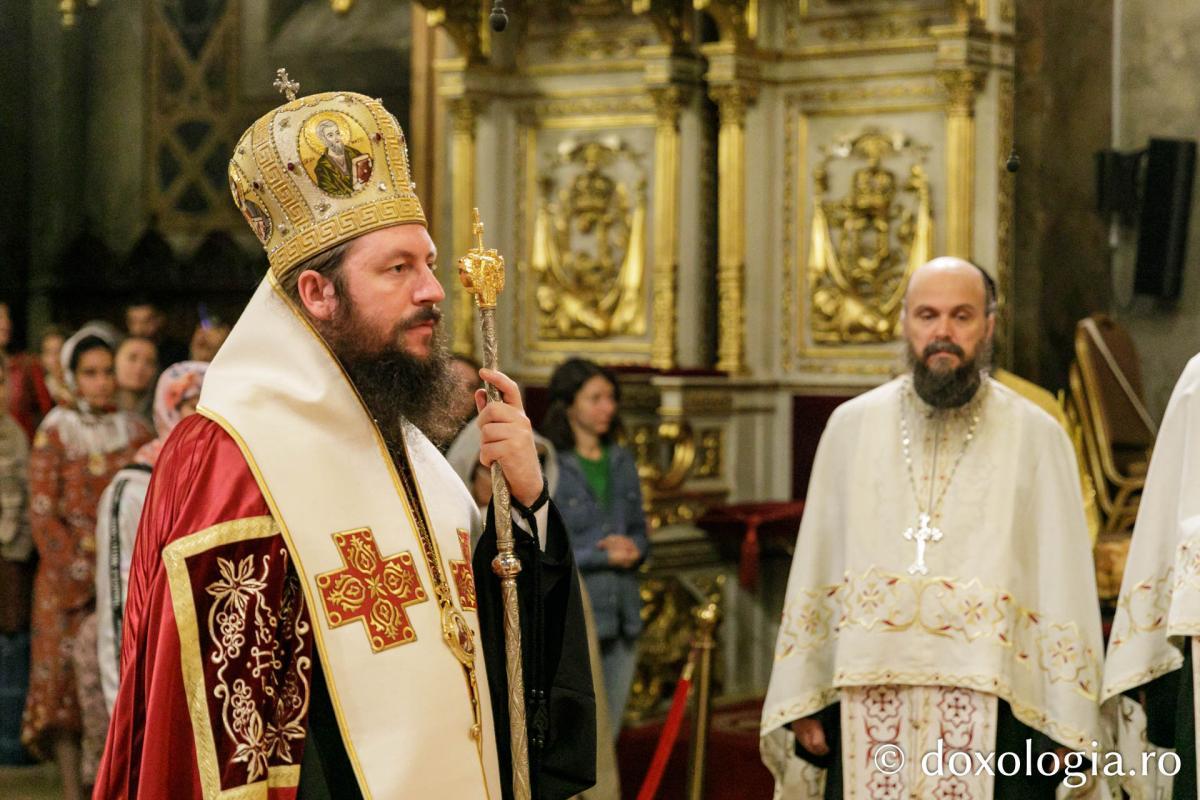 Slujba Privegherii în cinstea Acoperământului Maicii Domnului/ Foto: pr. Silviu Cluci
